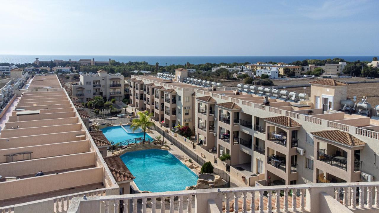 Royal Seacrest Crown-Jewel, 2B, Pools, Sea, Center Apartment Paphos Exterior photo