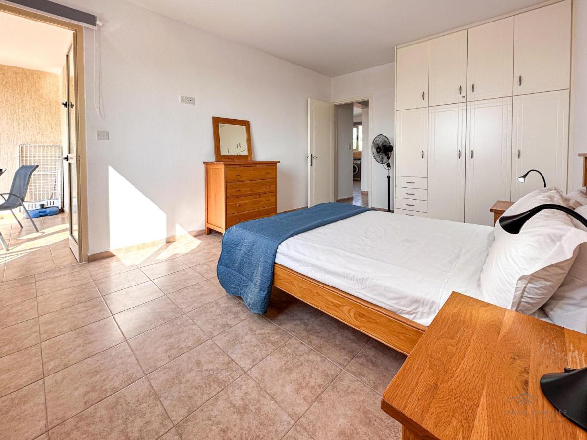 Royal Seacrest Crown-Jewel, 2B, Pools, Sea, Center Apartment Paphos Exterior photo