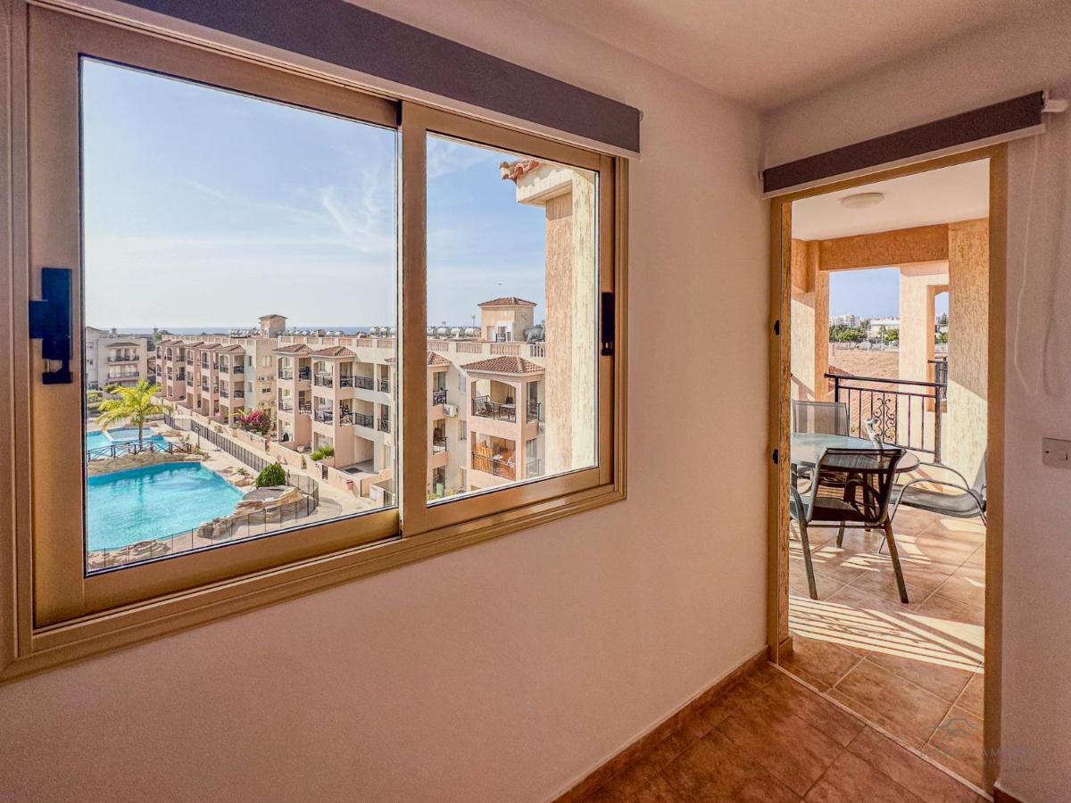 Royal Seacrest Crown-Jewel, 2B, Pools, Sea, Center Apartment Paphos Exterior photo